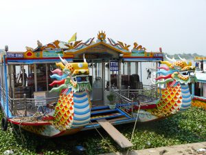 Drachenboot am Parfümfluß der alten Kaiserstadt Hue